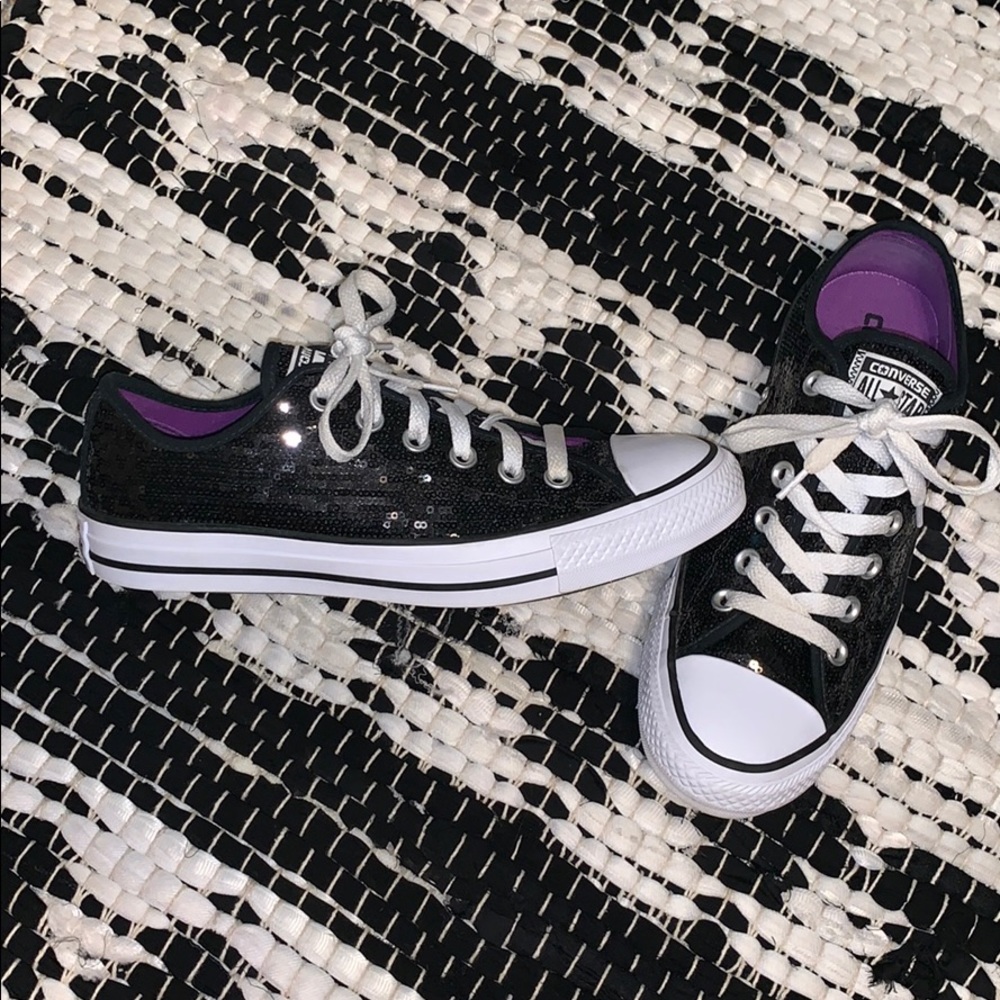 Adorable black sequin converse size 8